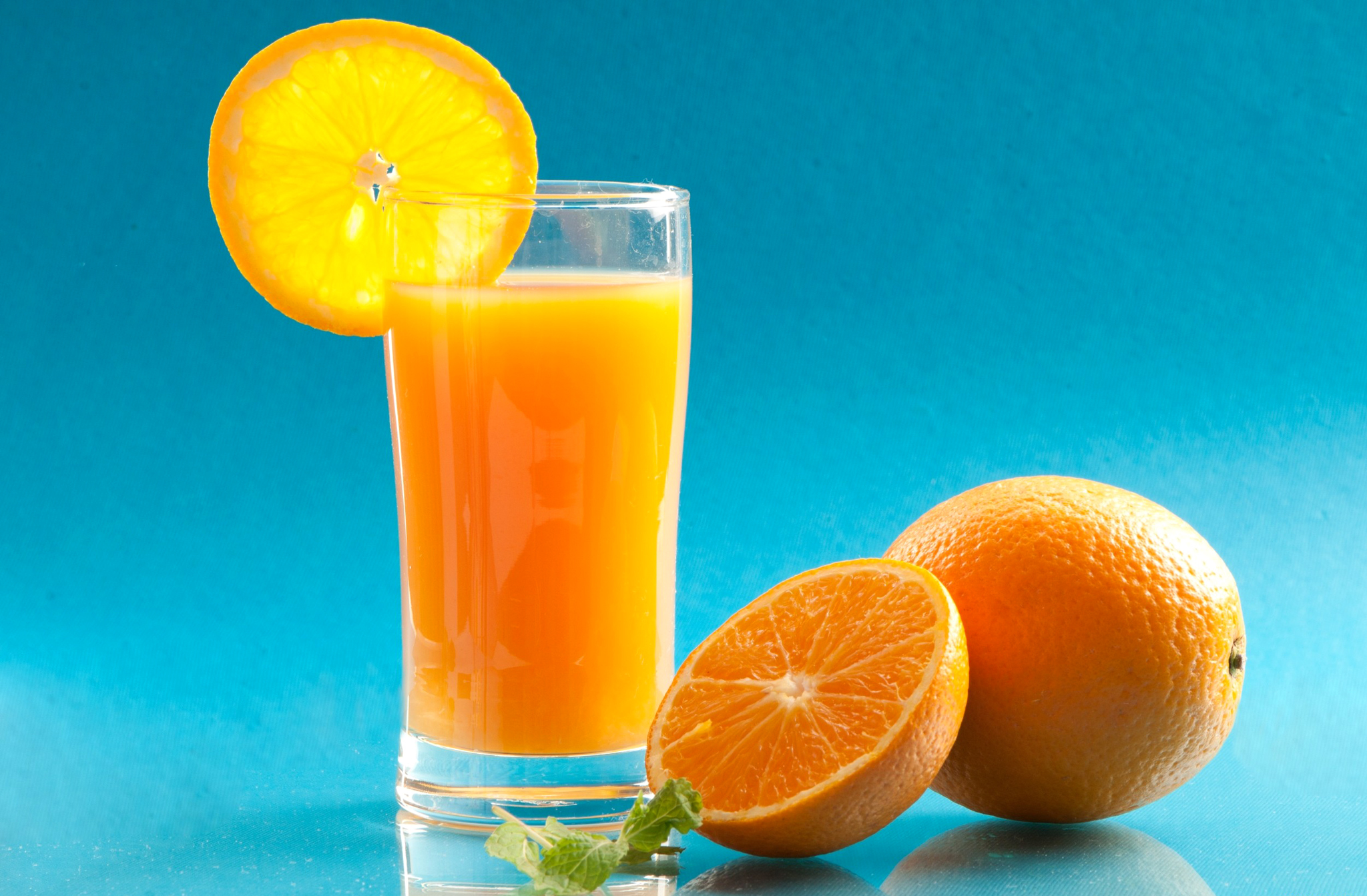 Cuanto azucar tiene un zumo de naranja natural
