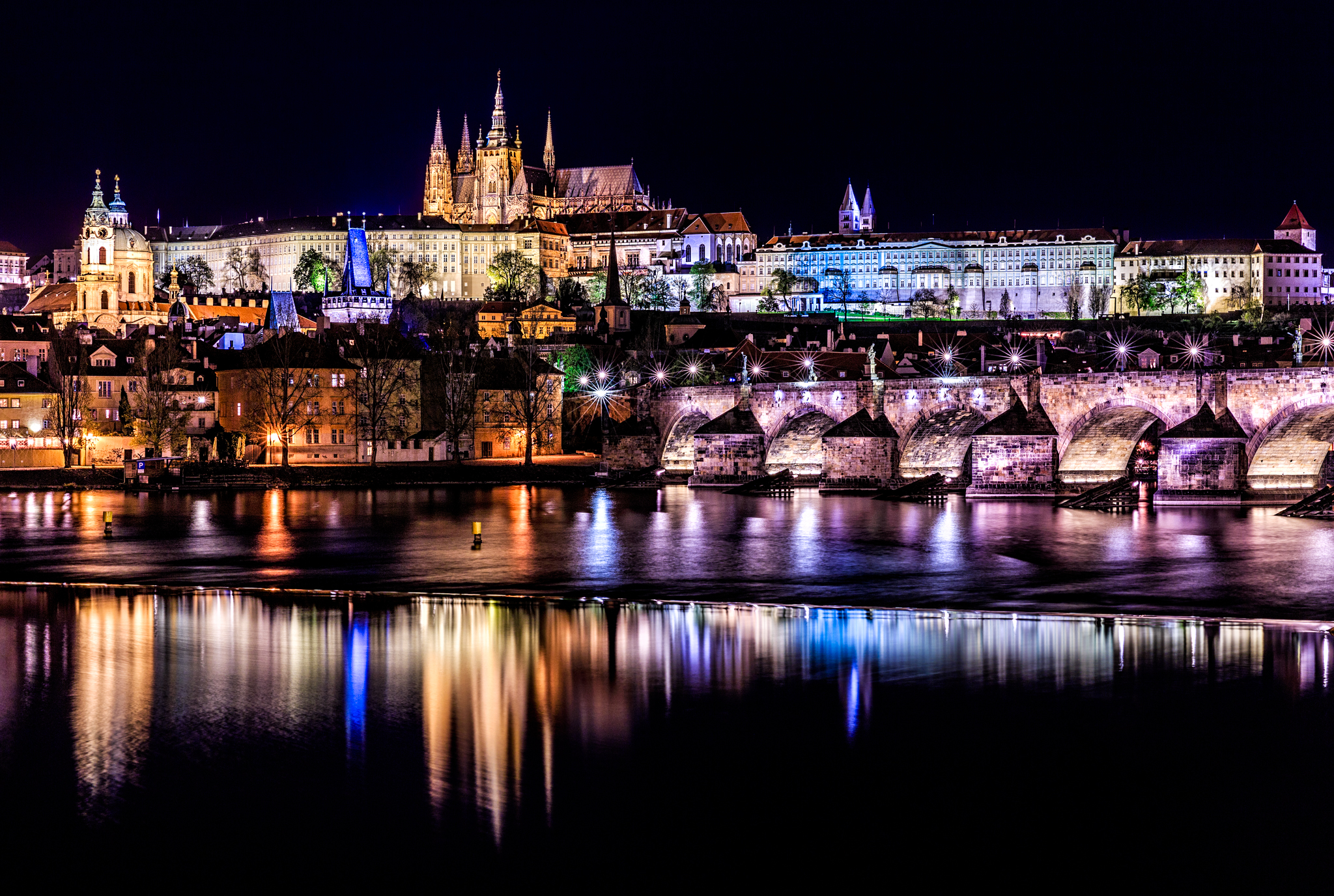 Чехия Прага ночью