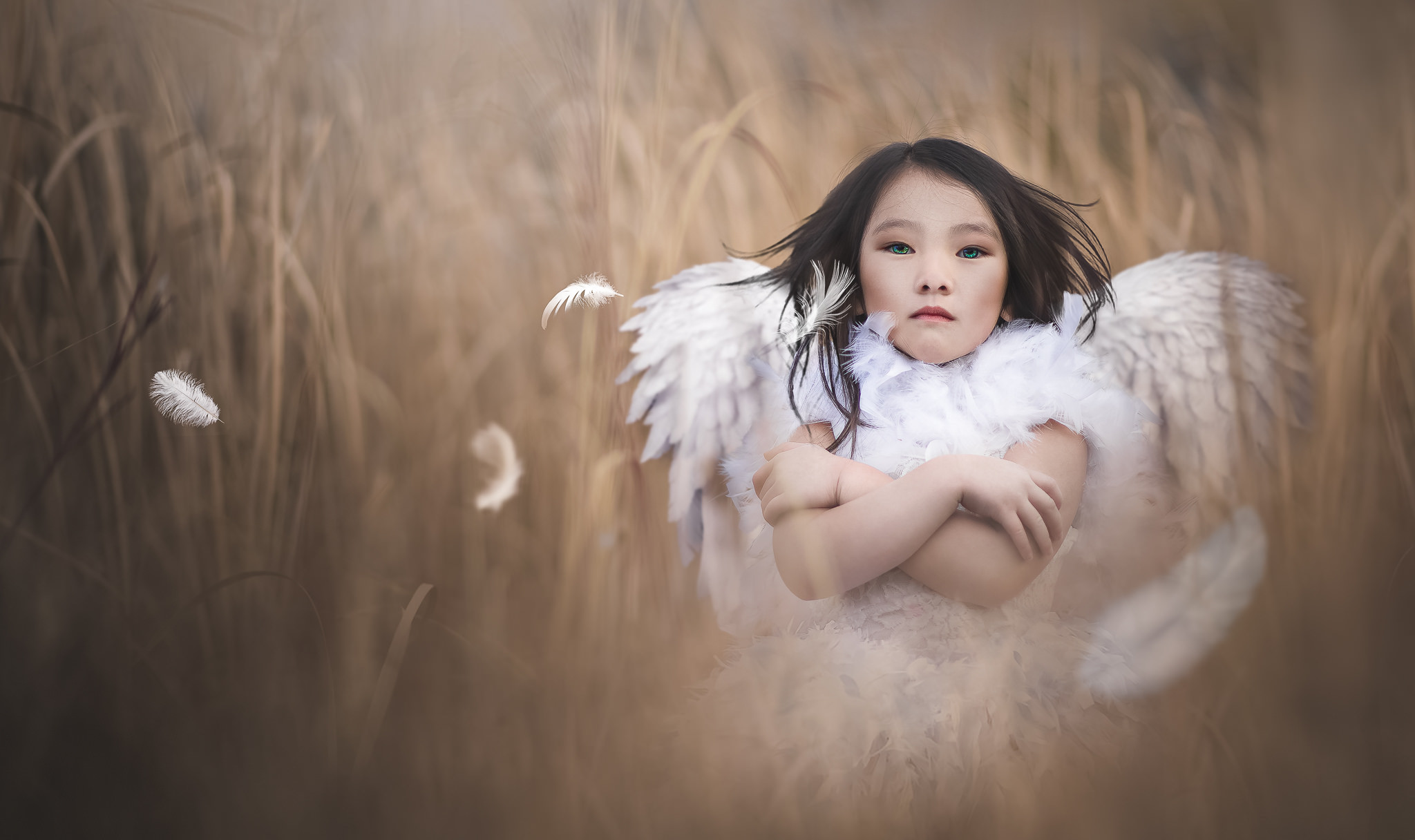 Nik little angel. Литтл Энджел. Ангел. Крылья для детей. Девушка - ангел.