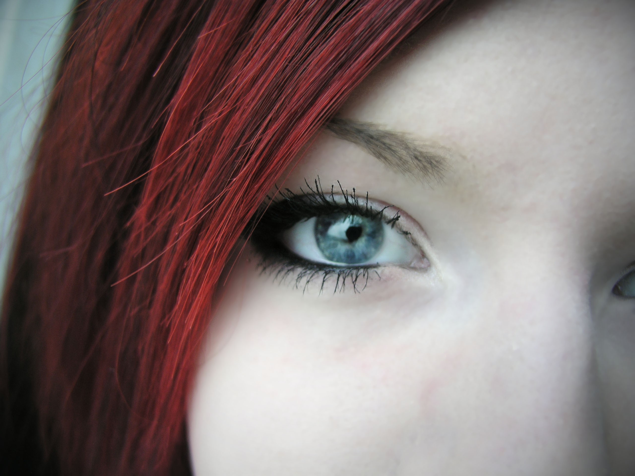 Красные Волосы И Голубые Глаза