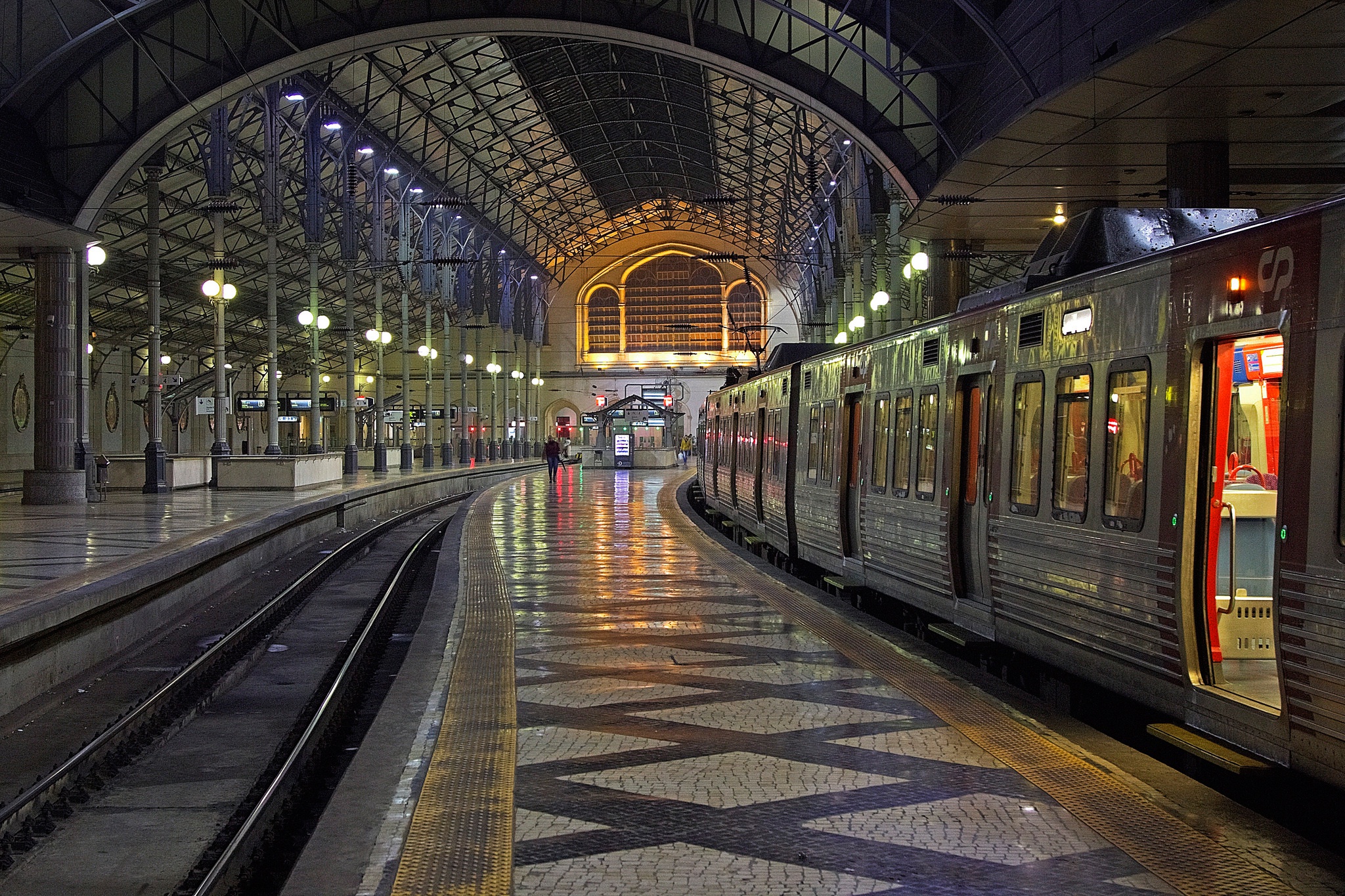 Железнодорожный. Лиссабон вокзал. Железнодорожный вокзал. Станция вокзала. Красивый вокзал.
