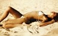 девушка, поза, песок, пляж, модель, лицо, бикини, миранда керр