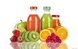 отражение, малина, фрукты, апельсины, клубника, белый фон, киви, соки, бутылочки, натуральный сок