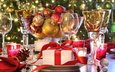 новый год, зима, подарки, лента, бокалы, праздник, коробки, новогодние украшения, сервировка, праздничный стол