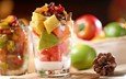 орехи, фрукты, ягоды, стаканы, десерт, орешки, салат, сухофрукты