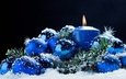 ночь, снег, новый год, шары, обои, снежинки, фон, синий, звезды, радость, рабочий стол, шарики, шар, темный фон, игрушки, свеча, праздник, синий фон, 2015 год, настроение.