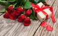 цветы, бутоны, розы, букет, подарок, сердечки