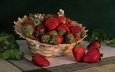 листья, клубника, ягоды, салфетка, корзинка