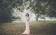 трава, деревья, девушка, зонт, розовое платье