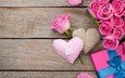 сердце, подарок, сердечки, день святого валентина, розовые розы, валентинки