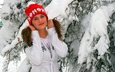 снег, дерево, зима, девушка, ветки, кофта, шапка, шатенка, хвосты