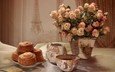 цветы, розы, букет, чай, выпечка, натюрморт, кексы