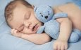 спит, мишка, игрушка, ребенок, младенец, закрытые глаза