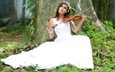 девушка, скрипка, музыка, взгляд, волосы, азиатка, белое платье, музыкальный инструмент