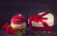роза, лента, подарок, сердечки, украшение, выпечка, кекс, день рожденья