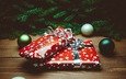 новый год, шары, подарки, рождество, декор, деревянная поверхность