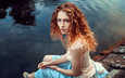вода, озеро, портрет, рыжая, модель, лицо, голубые глаза, босиком, вьющиеся волосы, lods franck