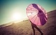 небо, девушка, поза, пляж, закат солнца, ножки, зонтик, бикини, солнечный свет, trey ratcliff