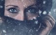 глаза, снег, взгляд, лицо, руки, шарф