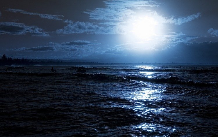 ночь, блики, волны, доски, отражение, серфинг, лучи, море, люди, луна, свечение, night, glare, wave, board, surfing, reflection, rays, sea, people, the moon, glow