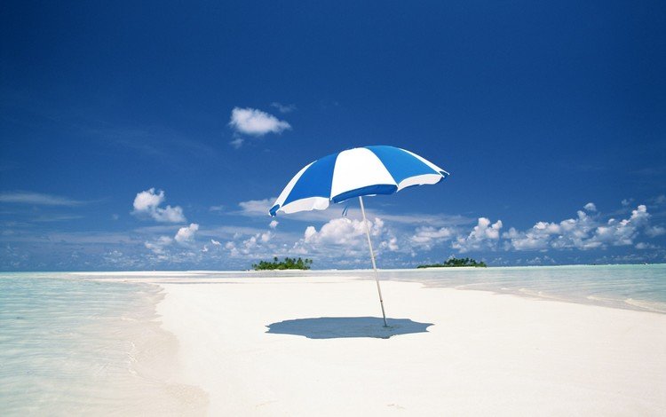 облака, берег, море, песок, зонт, clouds, shore, sea, sand, umbrella