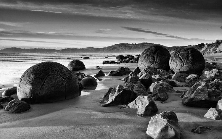 камни, берег, черно-белая, круглые, stones, shore, black and white, round