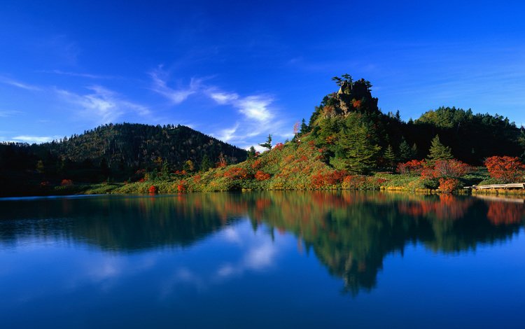 небо, голубое, трава, вода, озеро, горы, зелень, отражение, холм, the sky, blue, grass, water, lake, mountains, greens, reflection, hill