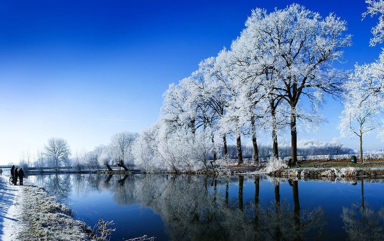 небо, иней, деревья, река, снег, природа, зима, отражение, люди, the sky, frost, trees, river, snow, nature, winter, reflection, people