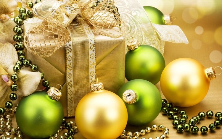 новый год, коробка, зима, новогодний шар, шар, бусы, лента, подарок, праздник, елочные игрушки, new year, box, winter, christmas ball, ball, beads, tape, gift, holiday, christmas decorations