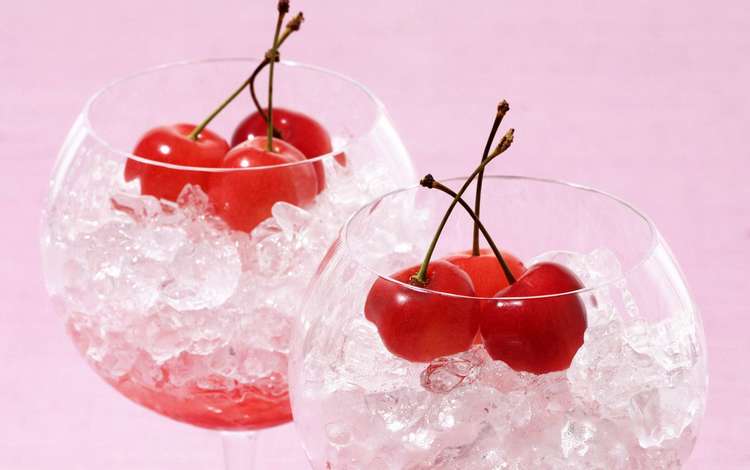 лёд, черешня, ягоды, вишня, коктейль, бокалы, кусочки льда, ice, cherry, berries, cocktail, glasses, pieces of ice