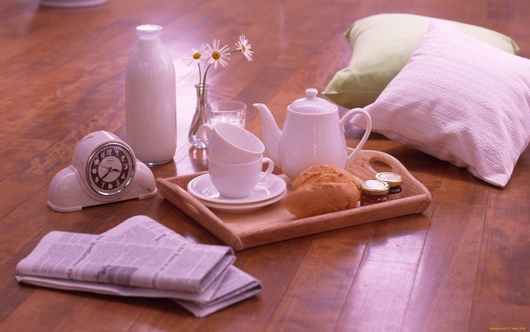 подушки, уют, утро, газеты, кофе, часы, ромашка, чашка, завтрак, молоко, pillow, comfort, morning, newspapers, coffee, watch, daisy, cup, breakfast, milk