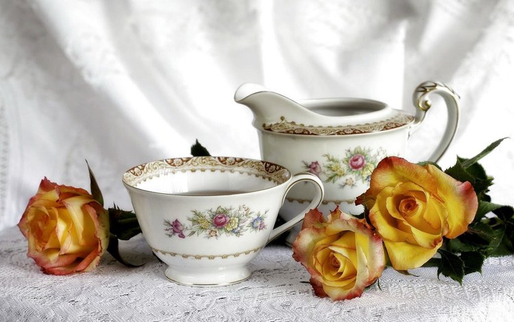 розы, роза, кружка, чашка, чай, натюрморт, скатерть, roses, rose, mug, cup, tea, still life, tablecloth