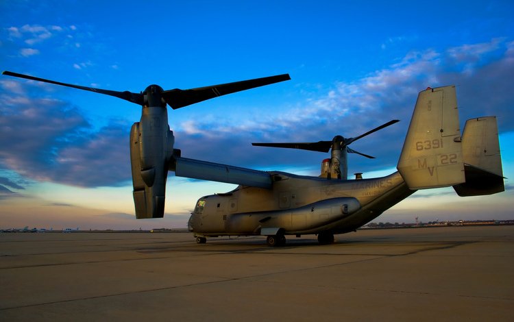 ayerodrom, konvertoplan, военный вертолет модели marines vmx-22 стоит, military marines helicopter model vmx-22 is