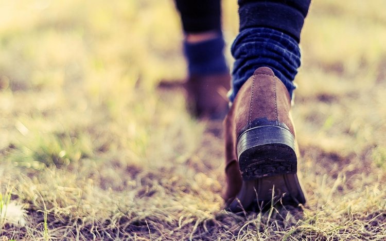 трава, ноги, обувь, шаги, подошва, grass, feet, shoes, steps, sole