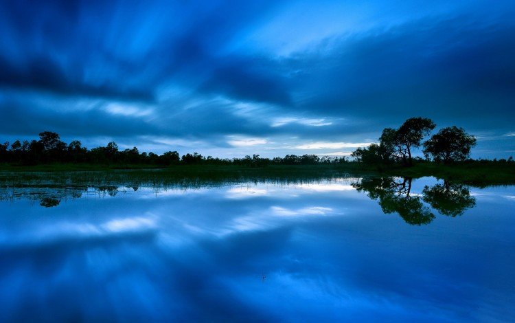 небо, деревья, вода, вечер, озеро, голубое, the sky, trees, water, the evening, lake, blue