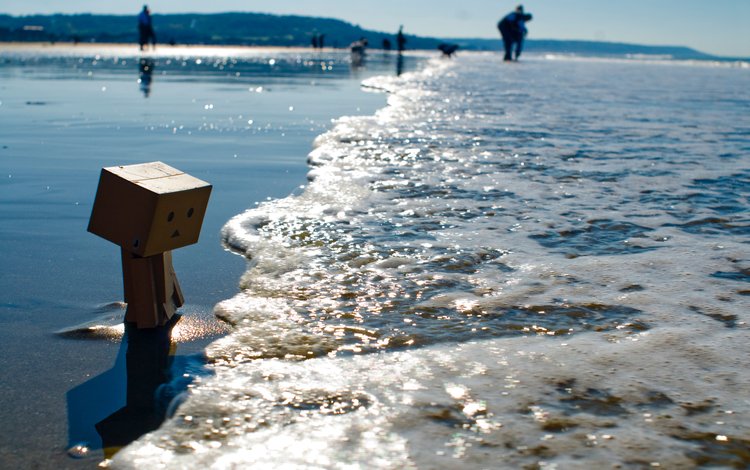 берег, пляж, робот, данбо, korobochka, bereg, plyazh, priliv, картонный человечек, картонный робот, shore, beach, robot, danbo, cardboard man, cardboard robot