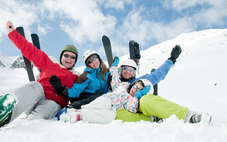 снег, люди, лыжи, веселая компания, зимний отдых, snow, people, ski, fun company, winter holidays
