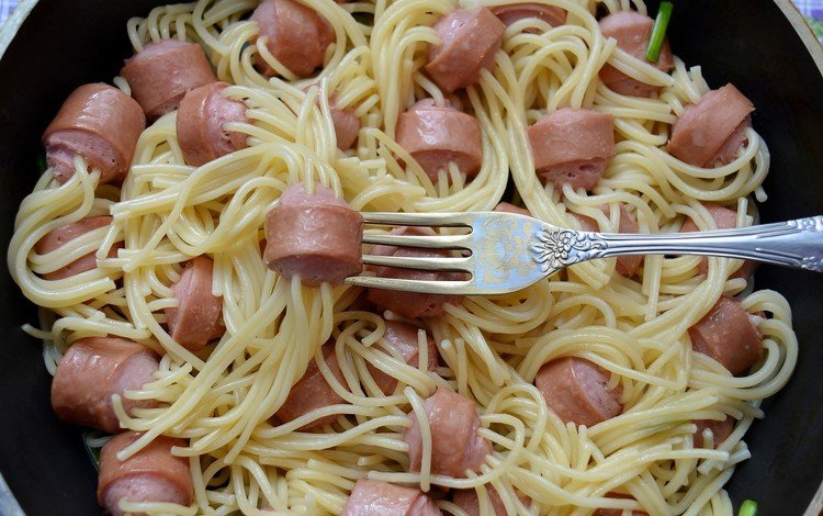 вилка, спагетти, сосиски, макаронные блюда, plug, spaghetti, sausage, pasta dishes
