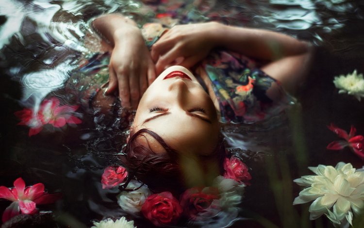 цветы, вода, девушка, ситуация, flowers, water, girl, the situation
