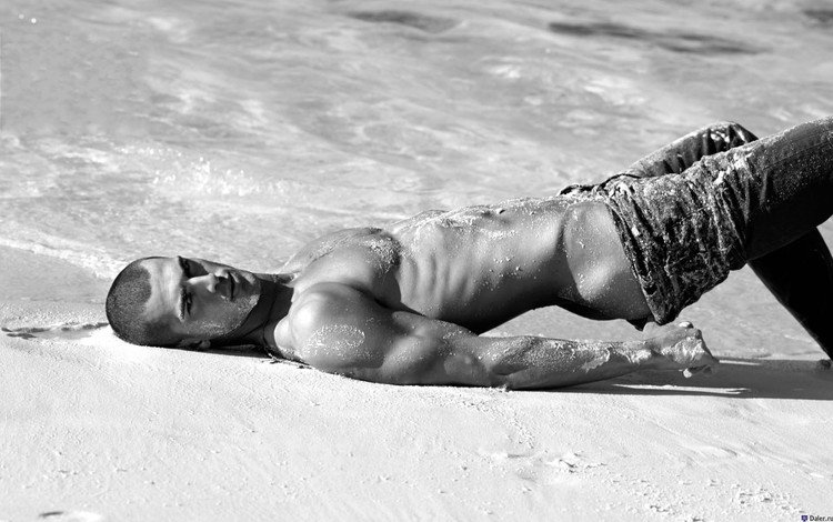 сексуальный парень на пляже, sexy guy on the beach
