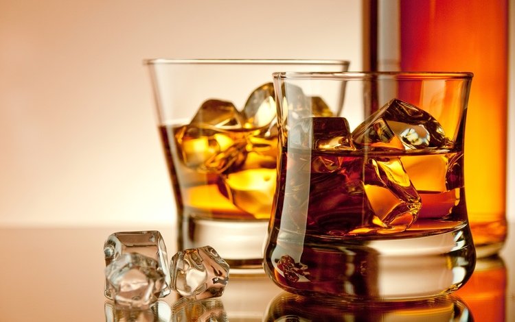 напиток, лёд, кубики, бутылка, бокалы, алкоголь, виски, drink, ice, cubes, bottle, glasses, alcohol, whiskey