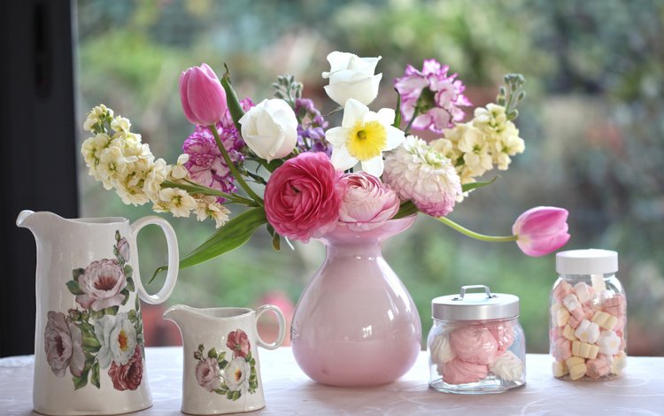 букет, тюльпаны, ваза, зефир, кувшины, гвоздики, bouquet, tulips, vase, marshmallows, pitchers, clove