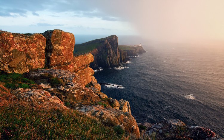свет, скалы, море, маяк, шотландия, британия, на краю, light, rocks, sea, lighthouse, scotland, britain, on the edge