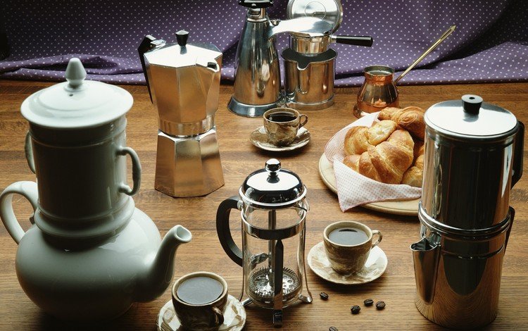 стол, кружка, чай, чайник, круассаны, турка, кофемолка, table, mug, tea, kettle, croissants, turk, coffee grinder