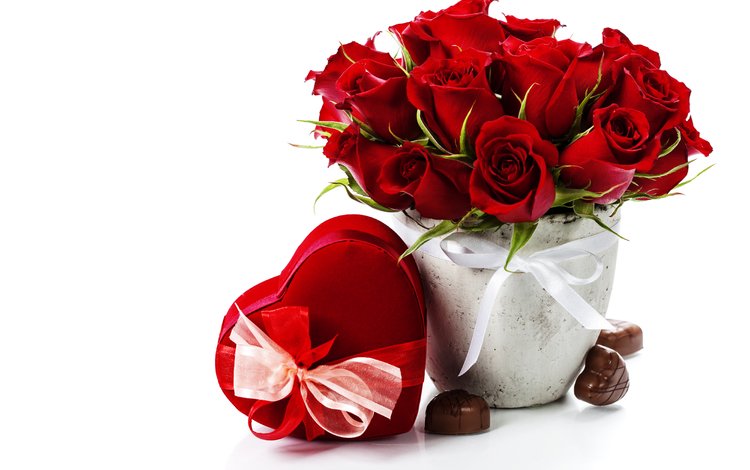 цветы, бордовый, фото, розы, подарки, конфеты, сердце, праздники, бантик, flowers, burgundy, photo, roses, gifts, candy, heart, holidays, bow