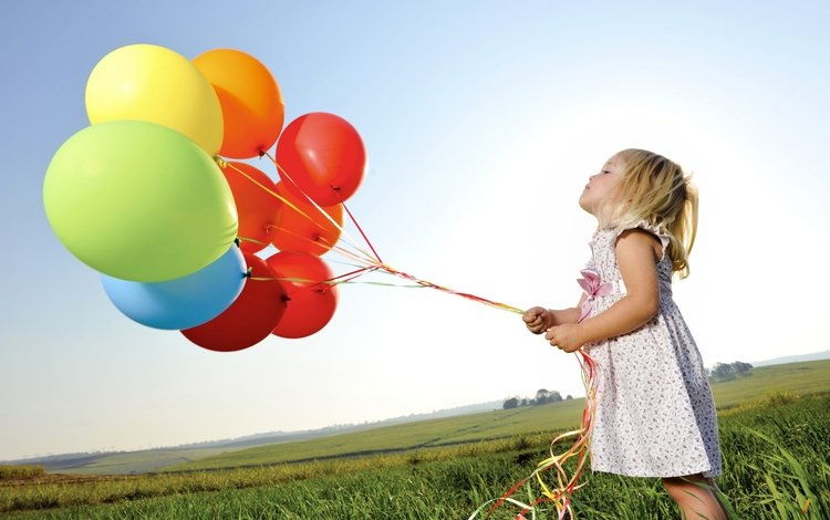 небо, воздушные шарики, трава, платье, поле, дети, девочка, шарики, ребенок, the sky, balloons, grass, dress, field, children, girl, balls, child