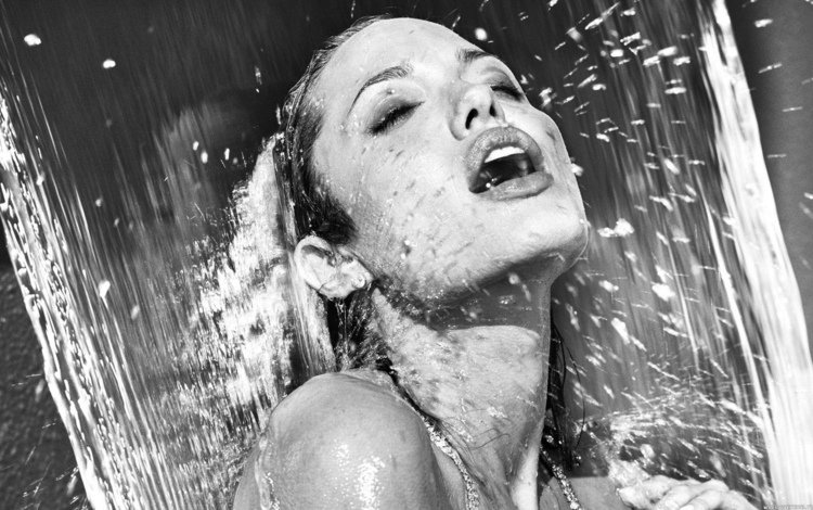 вода, черно-белая, душ, анджелина джоли, water, black and white, shower, angelina jolie