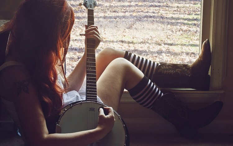 девушка, банджо, музыка, модель, ножки, волосы, руки, музыкальный инструмент, сидя, girl, banjo, music, model, legs, hair, hands, musical instrument, sitting