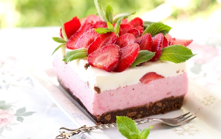 мята, клубника, ягоды, тарелка, торт, пирожное, чизкейк, mint, strawberry, berries, plate, cake, cheesecake