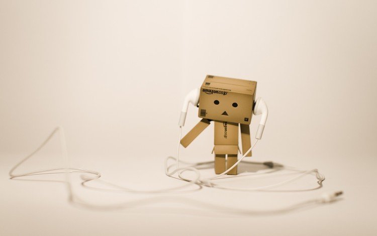 музыка, наушники, игрушка, данбо, картонный человечек, музыкa, картонный робот, craig dennis, music, headphones, toy, danbo, cardboard man, cardboard robot